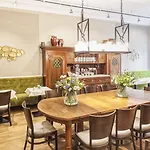 Elba Am Kurfürstendamm - Design Chambers 3*